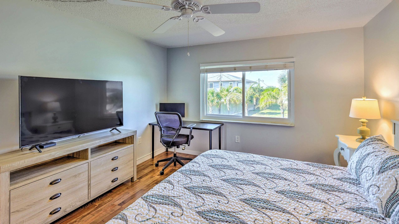 Photo of Bedroom in Crescent Beach