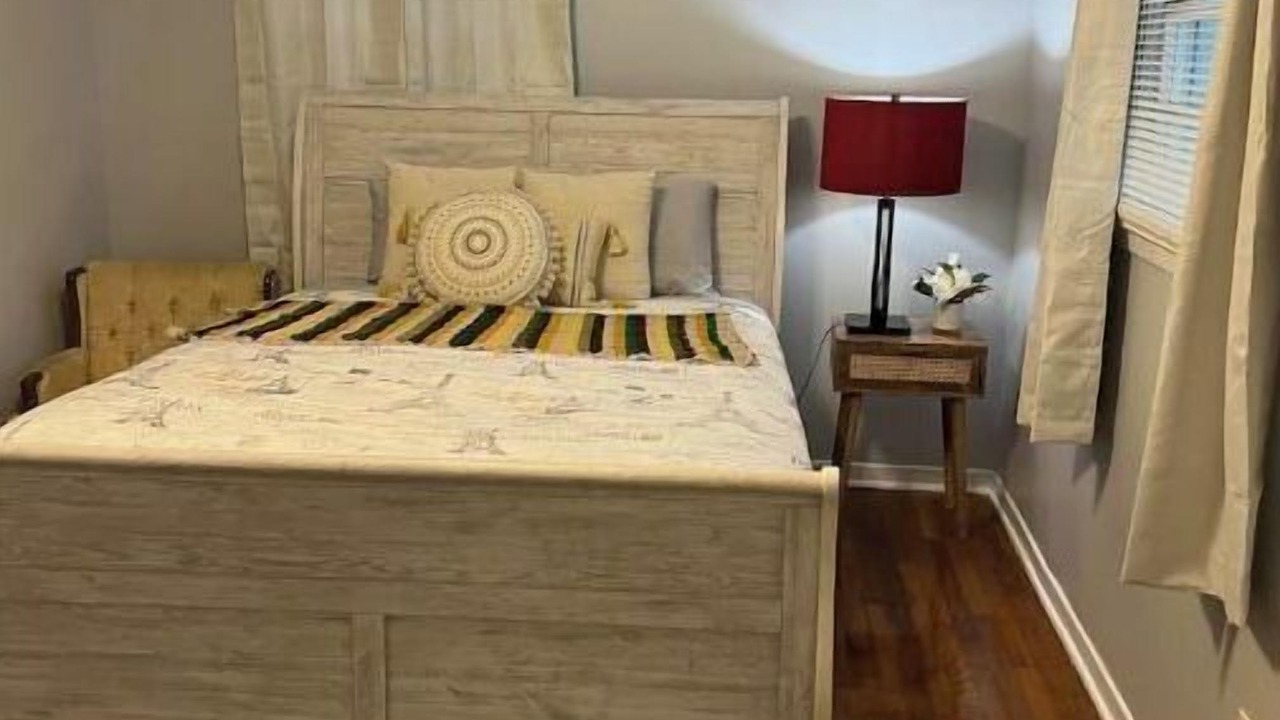 Photo of Bedroom in Valdosta