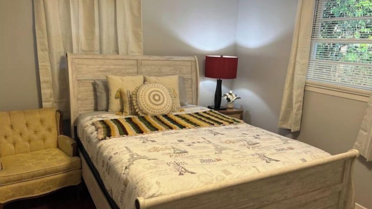 Photo of Bedroom in Valdosta