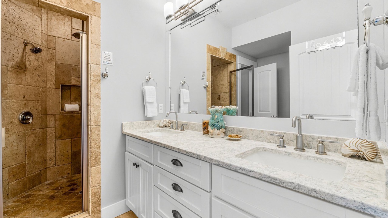 Photo of Bathroom in Emerald Waters Village