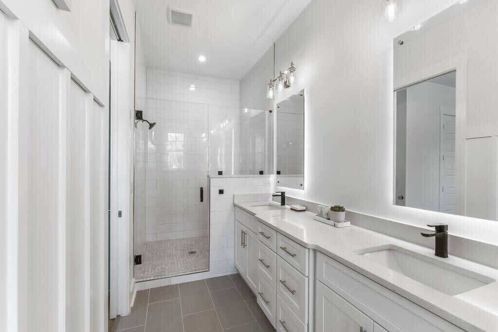 Photo of Bathroom in Jacksonville Beach