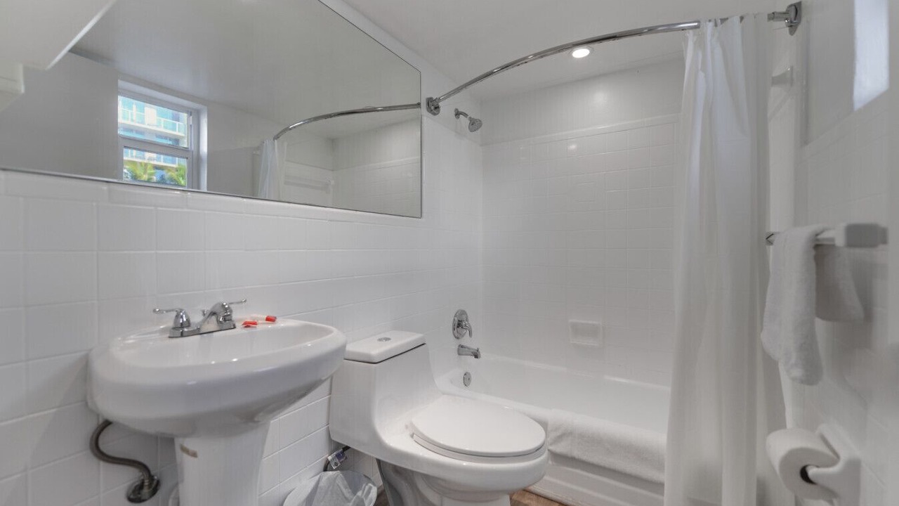 Photo of Bathroom in Hollywood