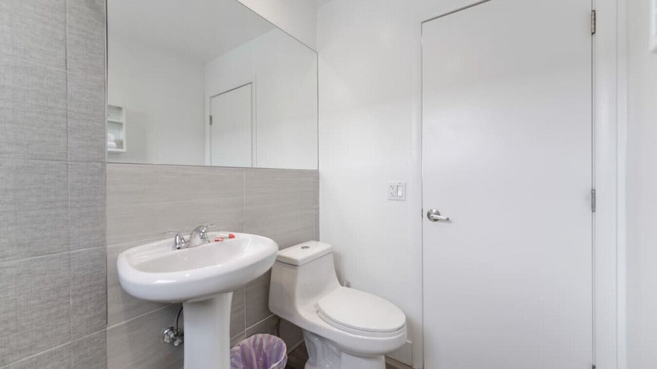 Photo of Bathroom in Hollywood