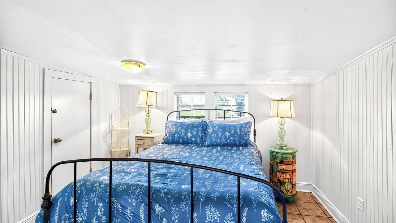 Photo of Bedroom in Salem