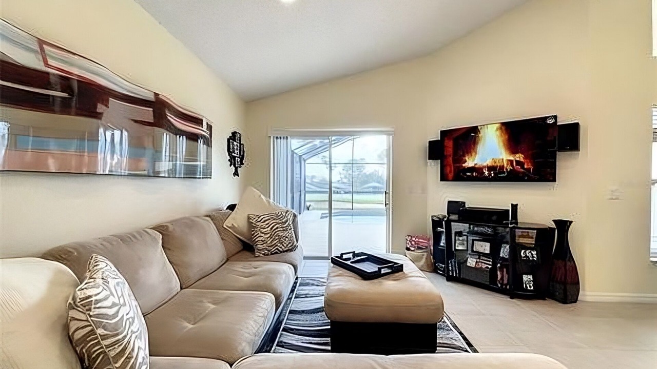 Photo of Livingroom in Haines City