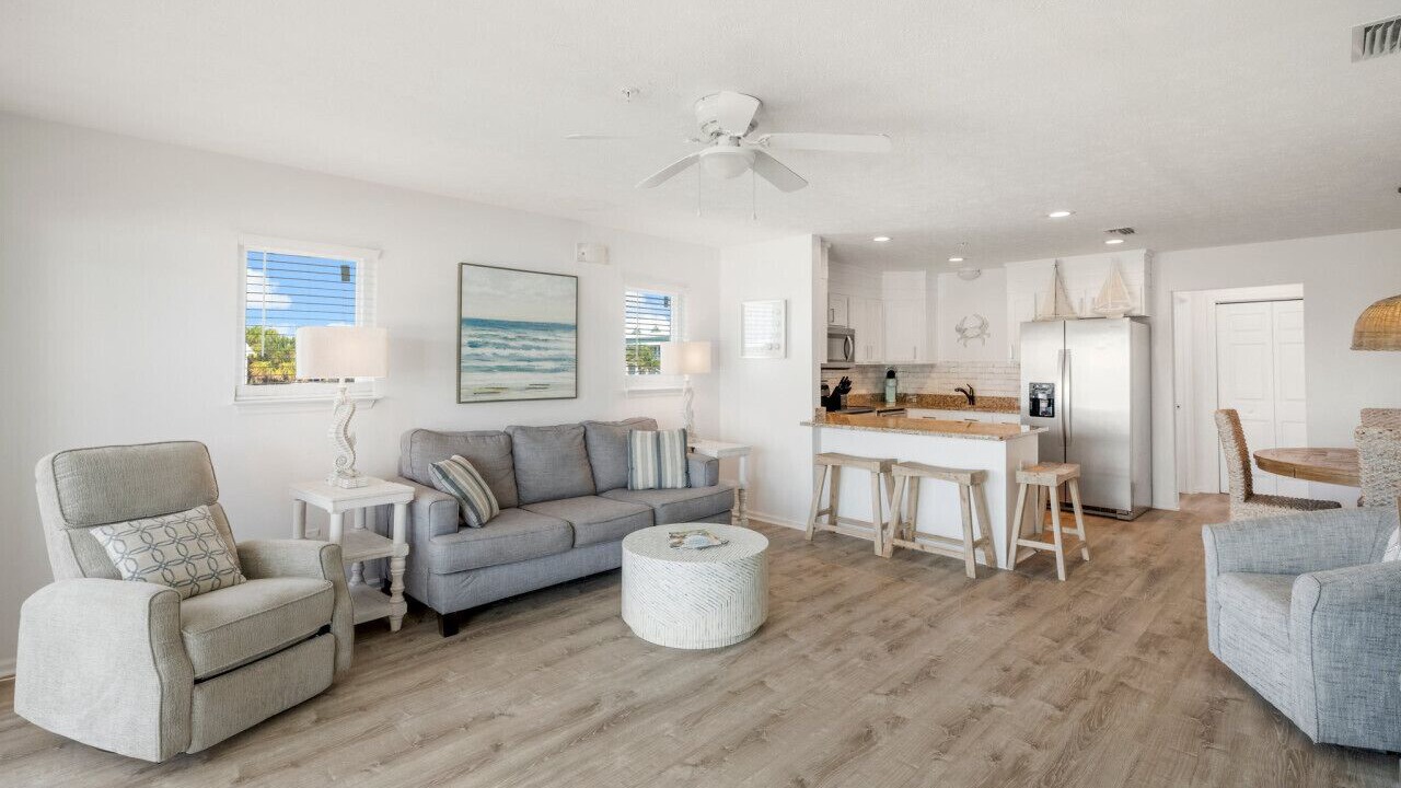 Photo of Livingroom in Mexico Beach