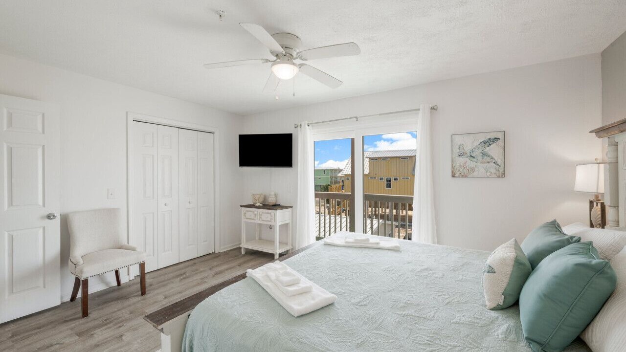 Photo of Bedroom in Mexico Beach