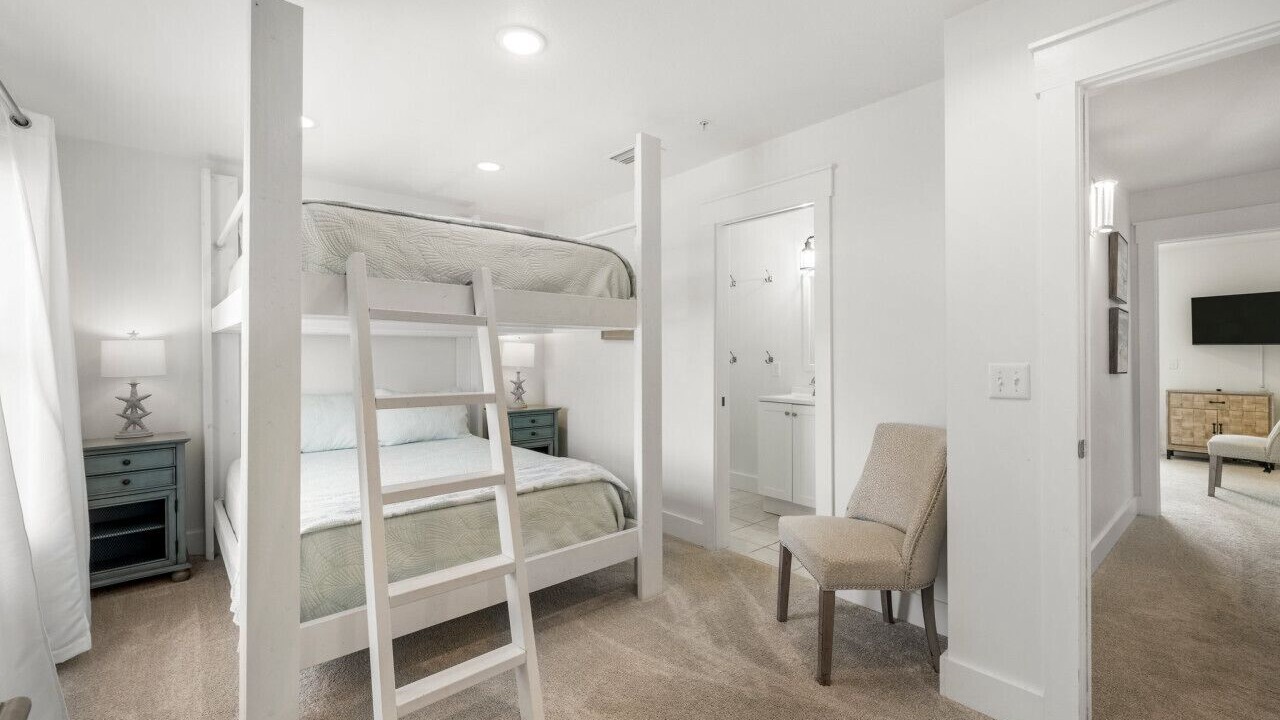 Photo of Bedroom in Mexico Beach