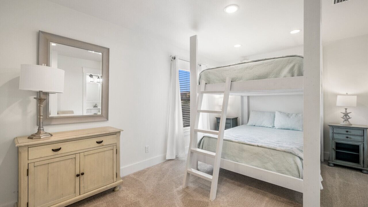 Photo of Bedroom in Mexico Beach