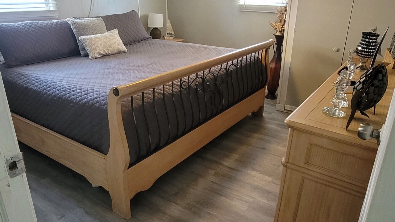 Photo of Bedroom in Weeki Wachee Gardens