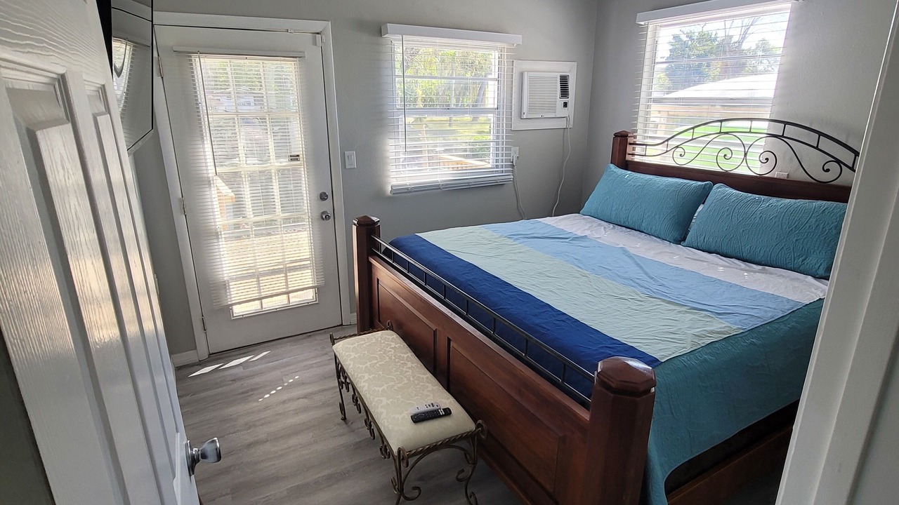 Photo of Bedroom in Weeki Wachee Gardens