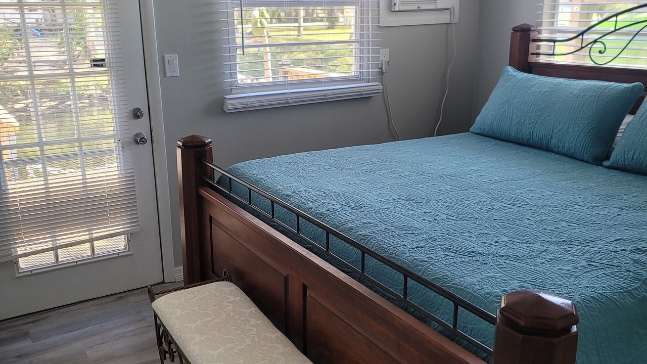 Photo of Bedroom in Weeki Wachee Gardens