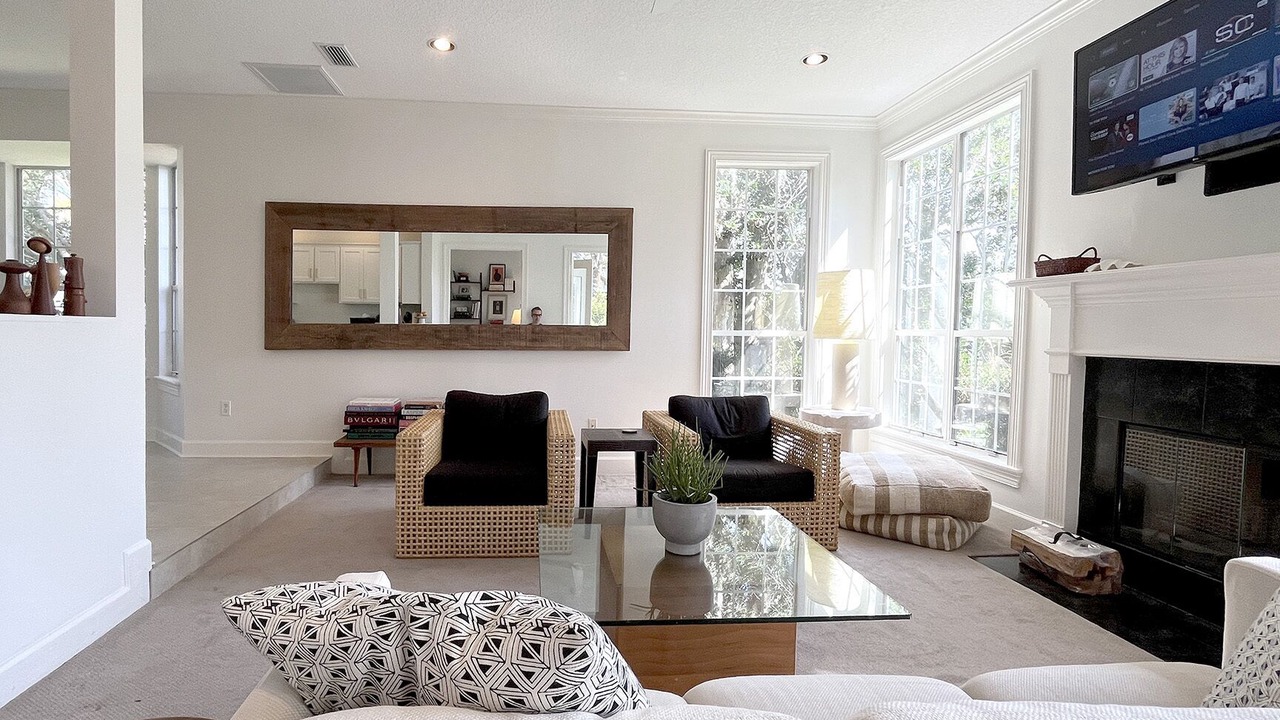 Photo of Livingroom in Palm Valley