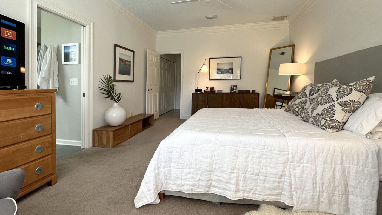 Photo of Bedroom in Palm Valley