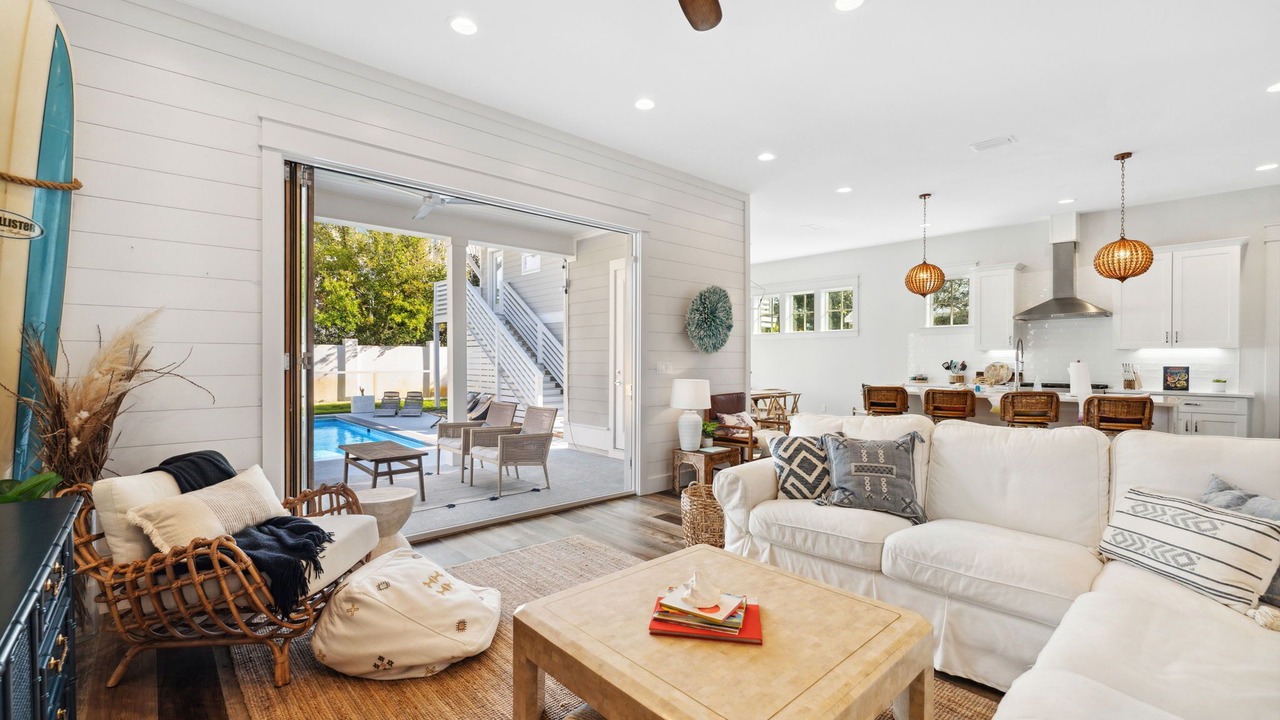 Photo of Livingroom in Gulfview Heights
