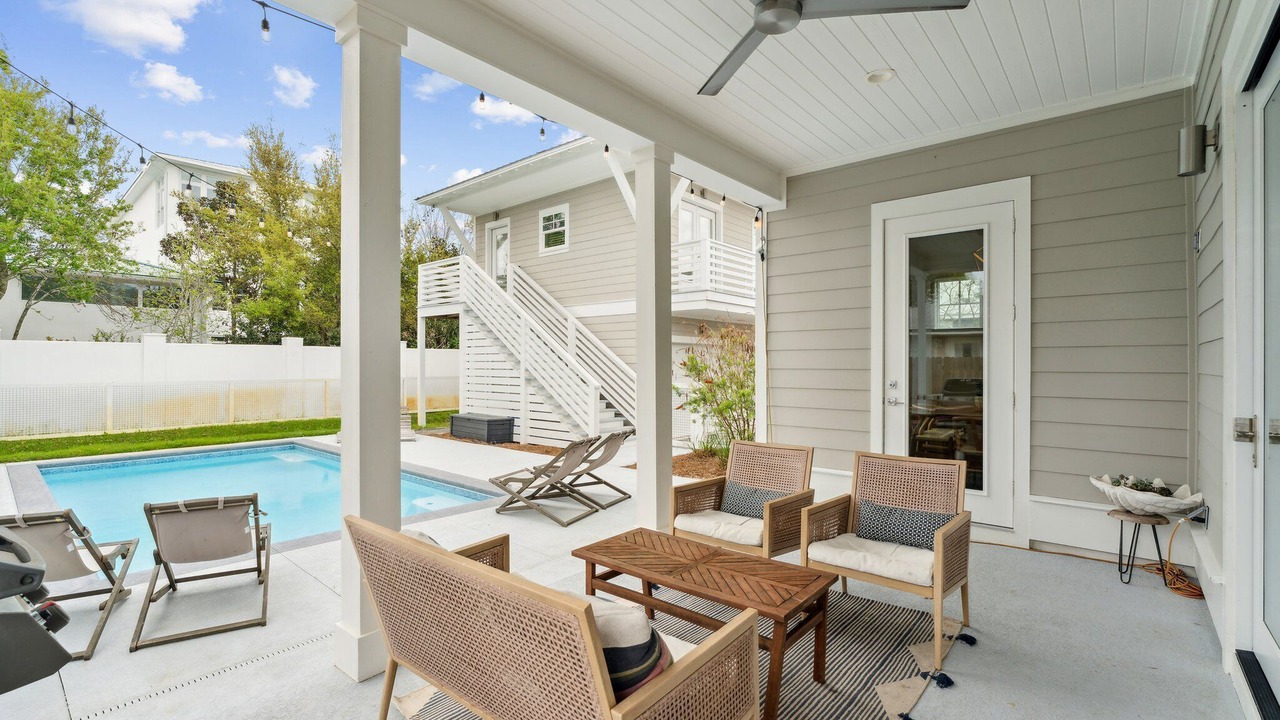 Photo of Outdoor in Gulfview Heights