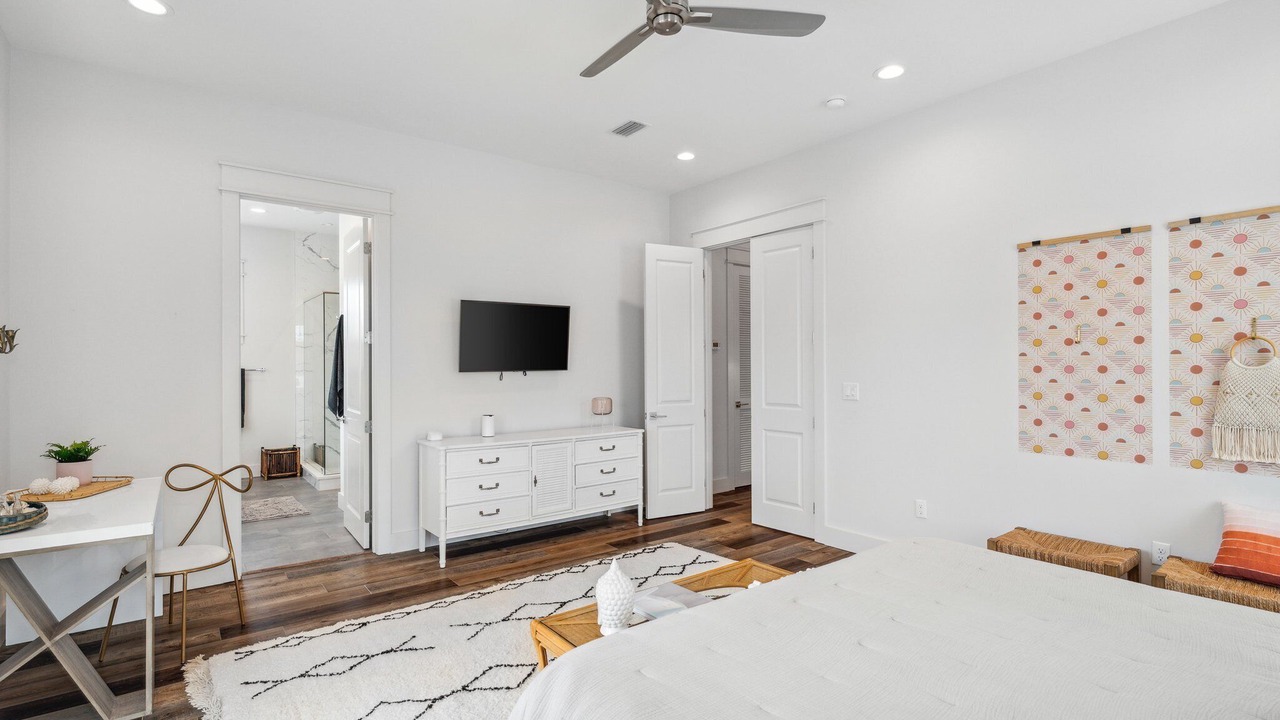 Photo of Bedroom in Gulfview Heights