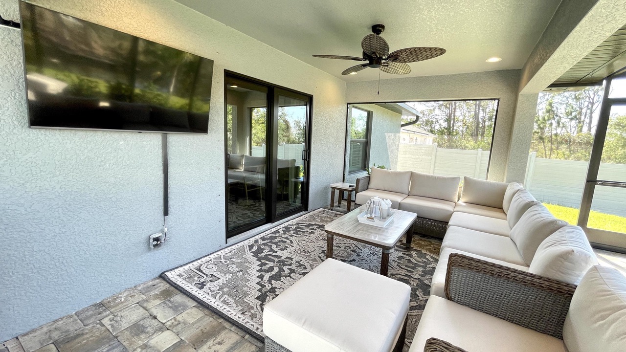 Photo of Livingroom in Englewood East