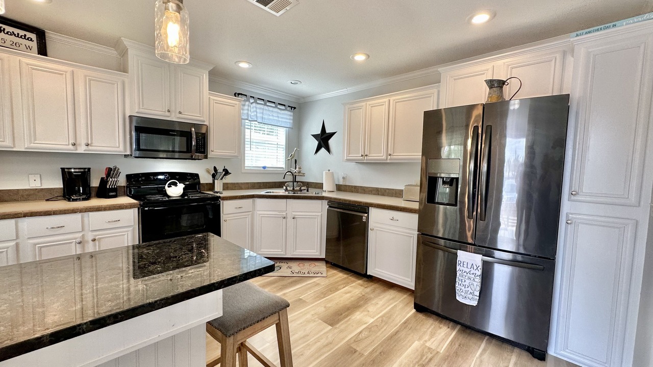 Photo of Kitchen in Laguna Beach Estates