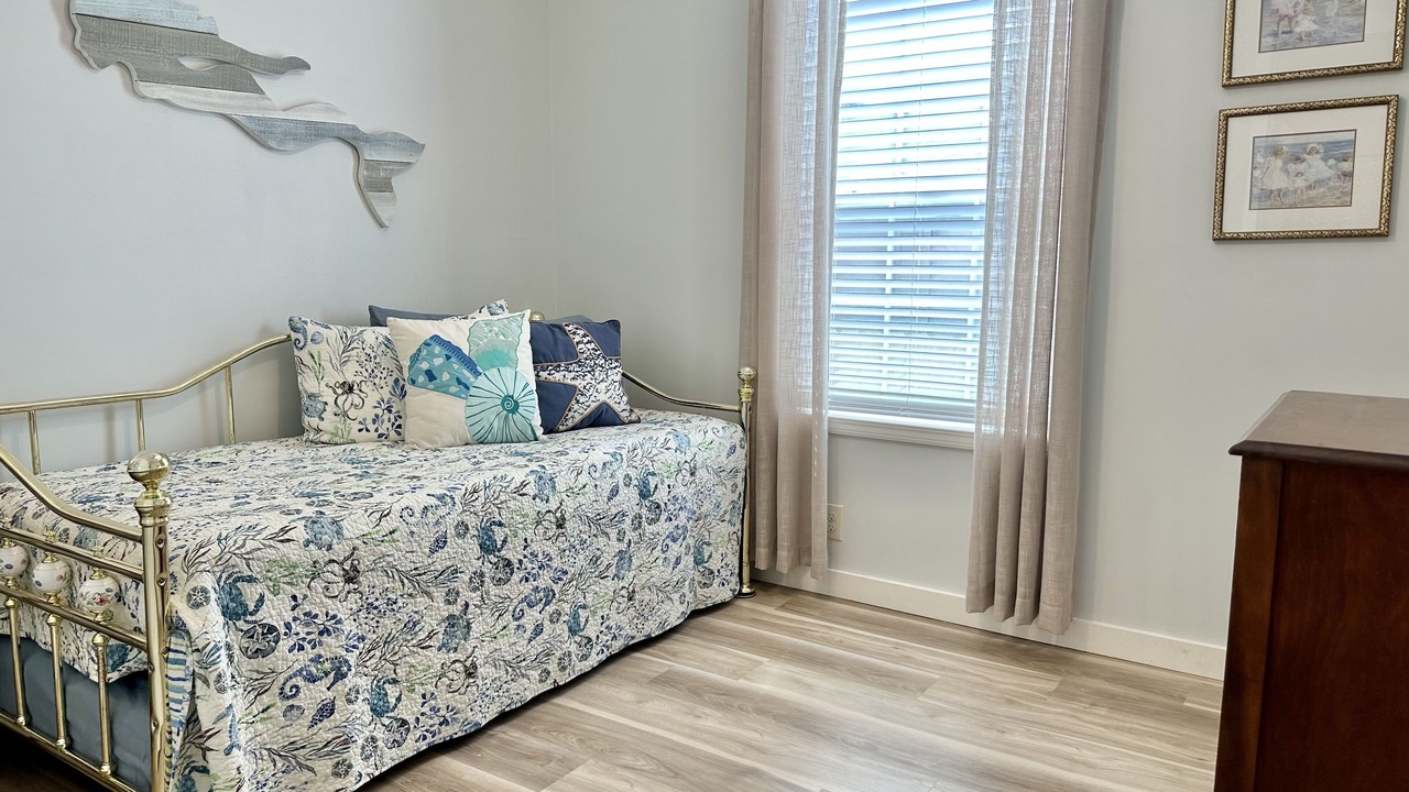 Photo of Bedroom in Laguna Beach Estates