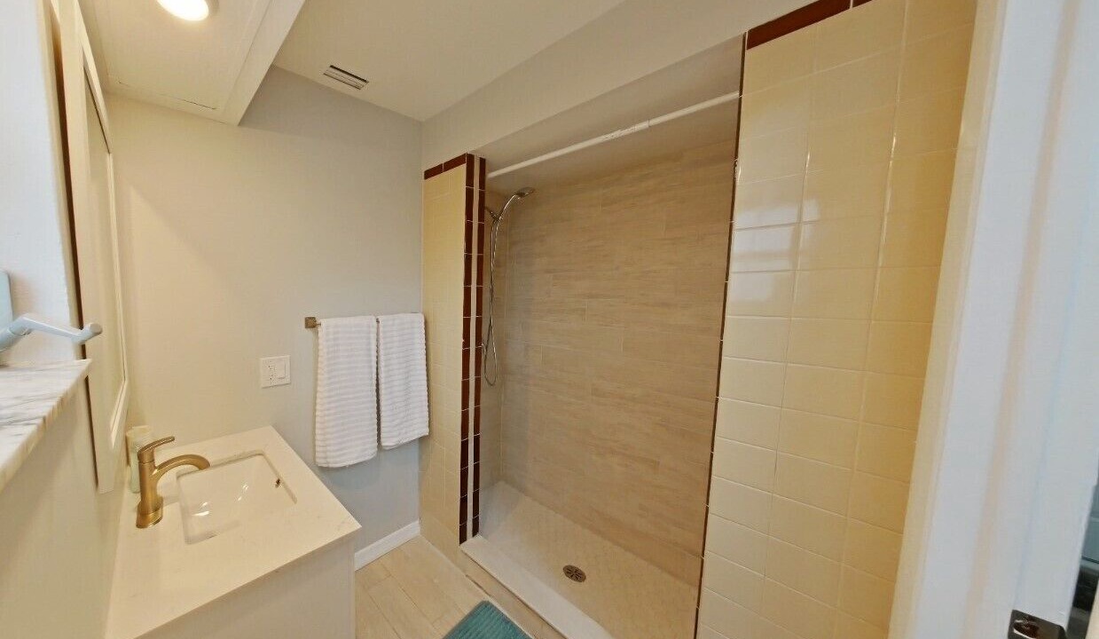 Photo of Bathroom in Belleair Bluffs