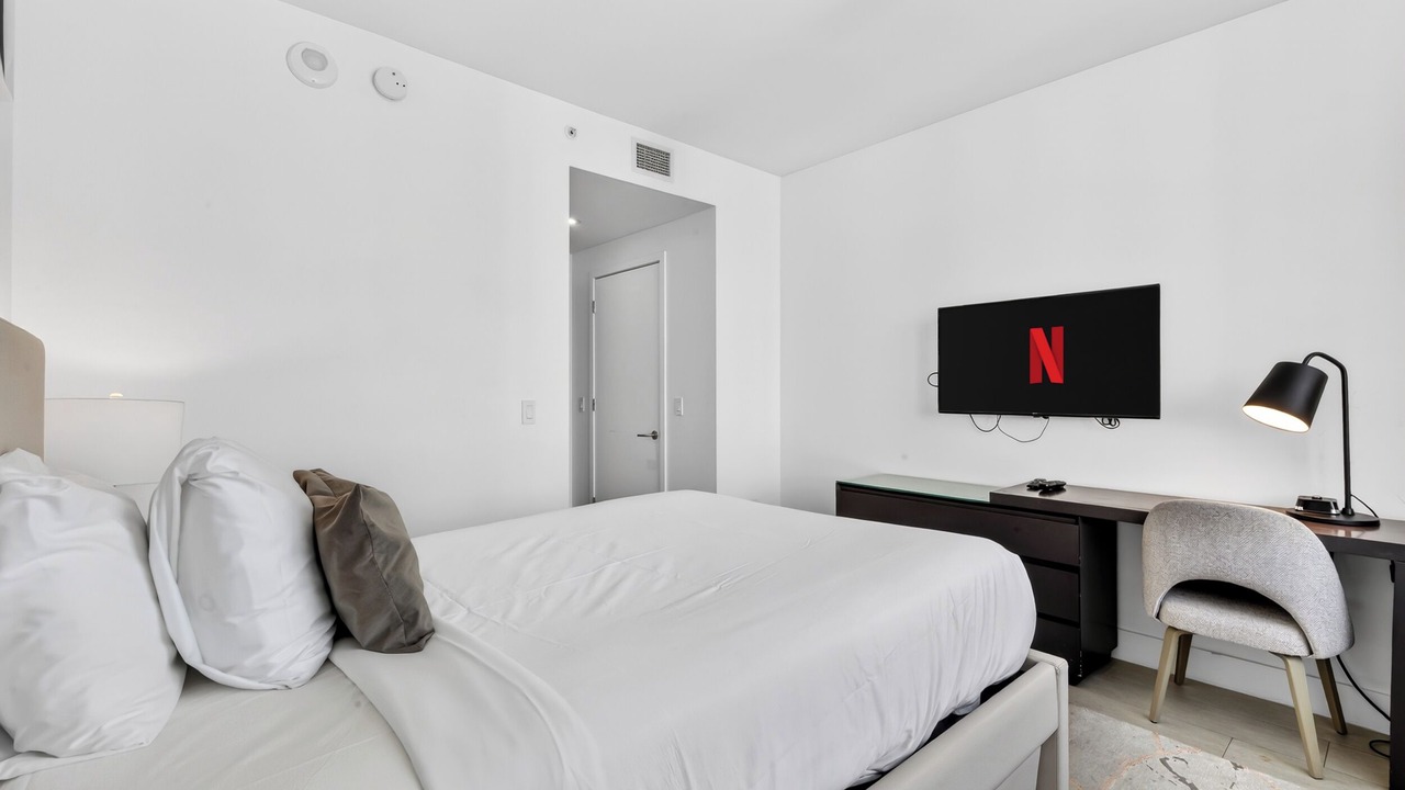Photo of Bedroom in Hollywood South Central Beach