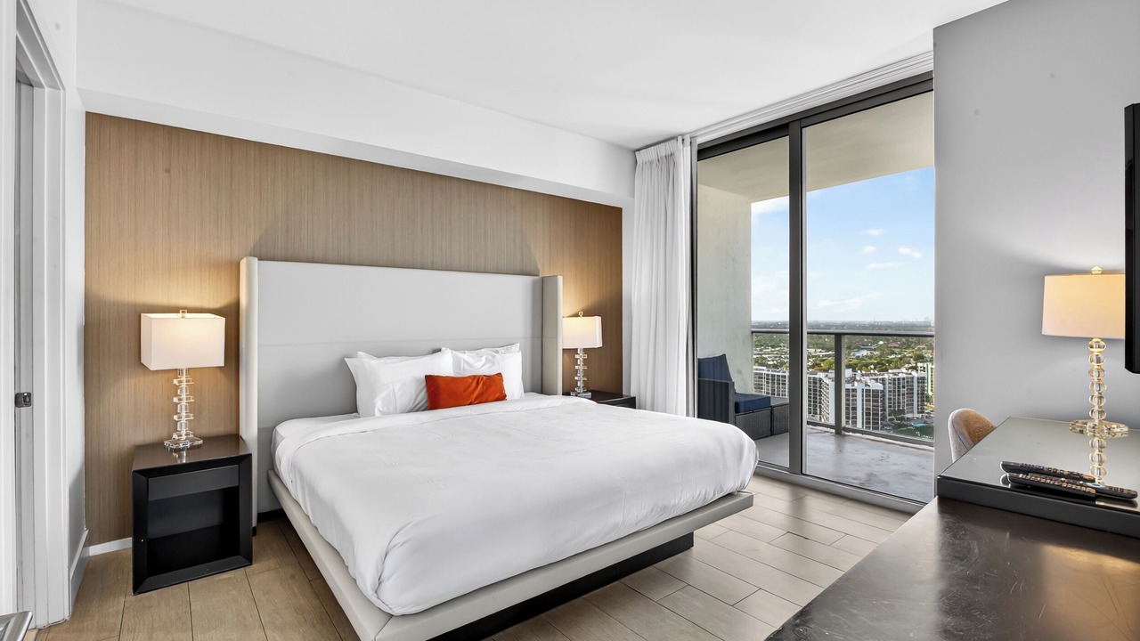 Photo of Bedroom in Hollywood South Central Beach