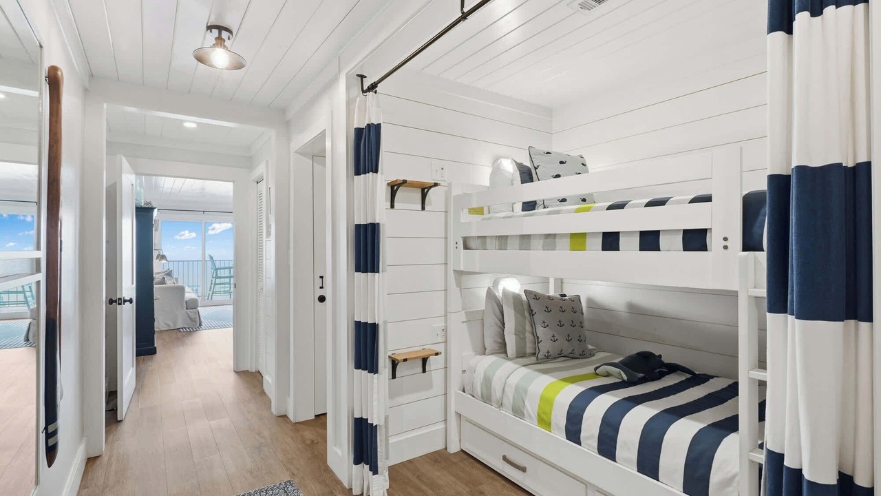 Photo of Bedroom in Seagrove Beach