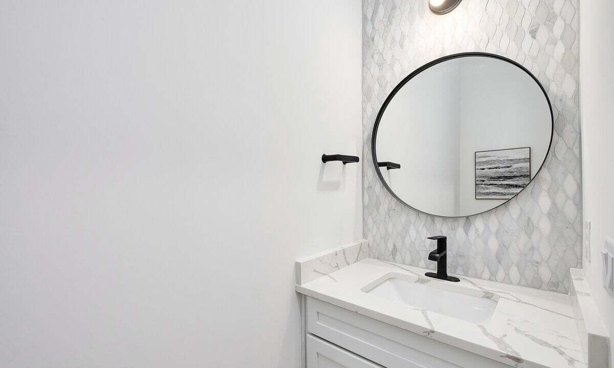 Photo of Bathroom in Gulfview Heights