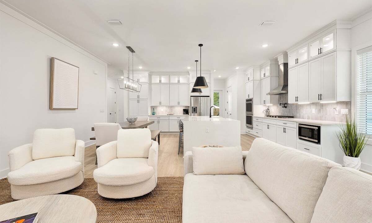 Photo of Livingroom in Gulfview Heights
