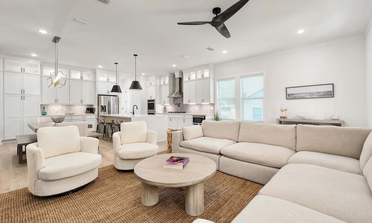 Photo of Livingroom in Gulfview Heights