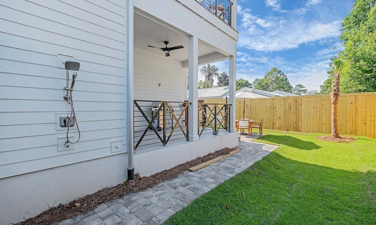 Photo of Patio Balcony in Gulfview Heights
