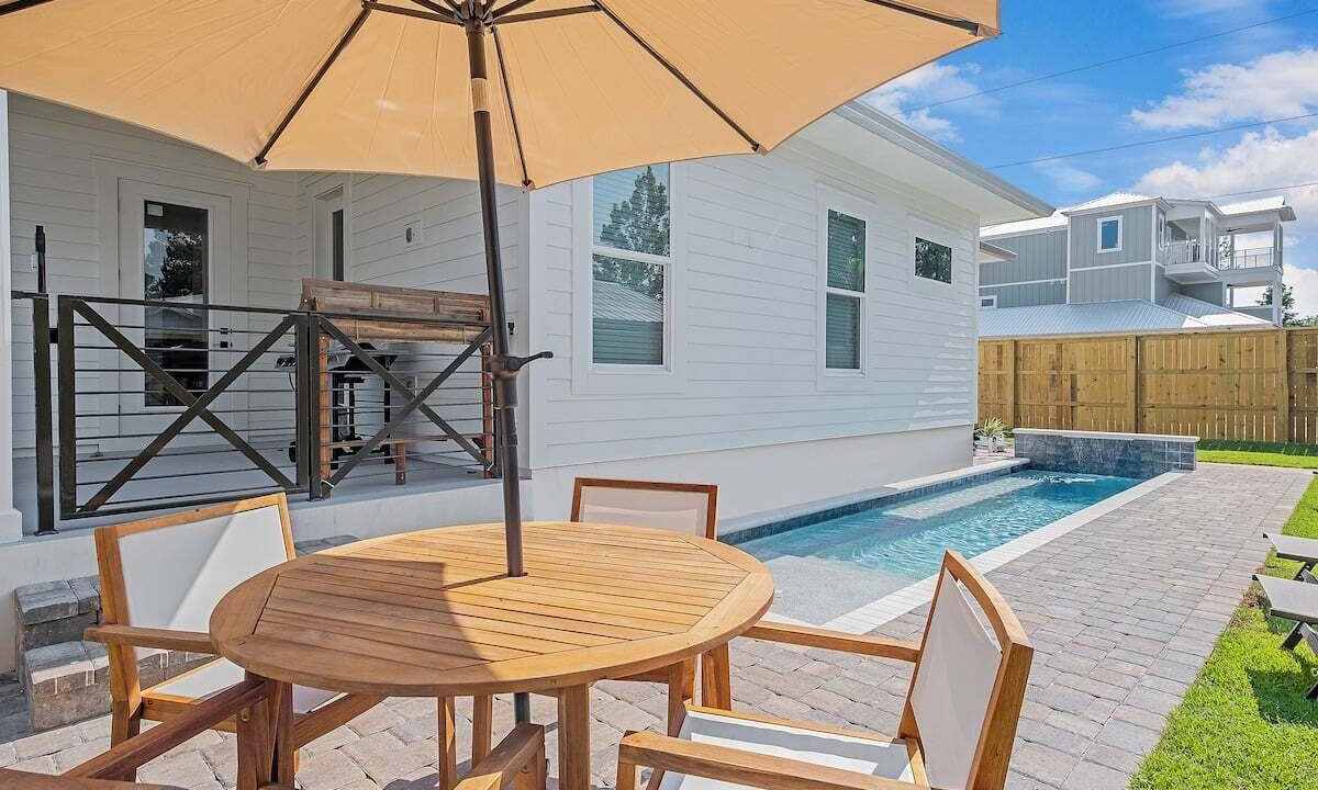 Photo of Outdoor in Gulfview Heights