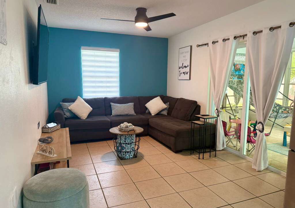 Photo of Livingroom in Berkeley Manor
