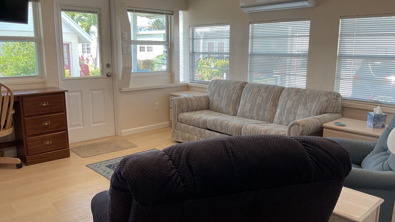 Photo of Livingroom in Bradenton Beach