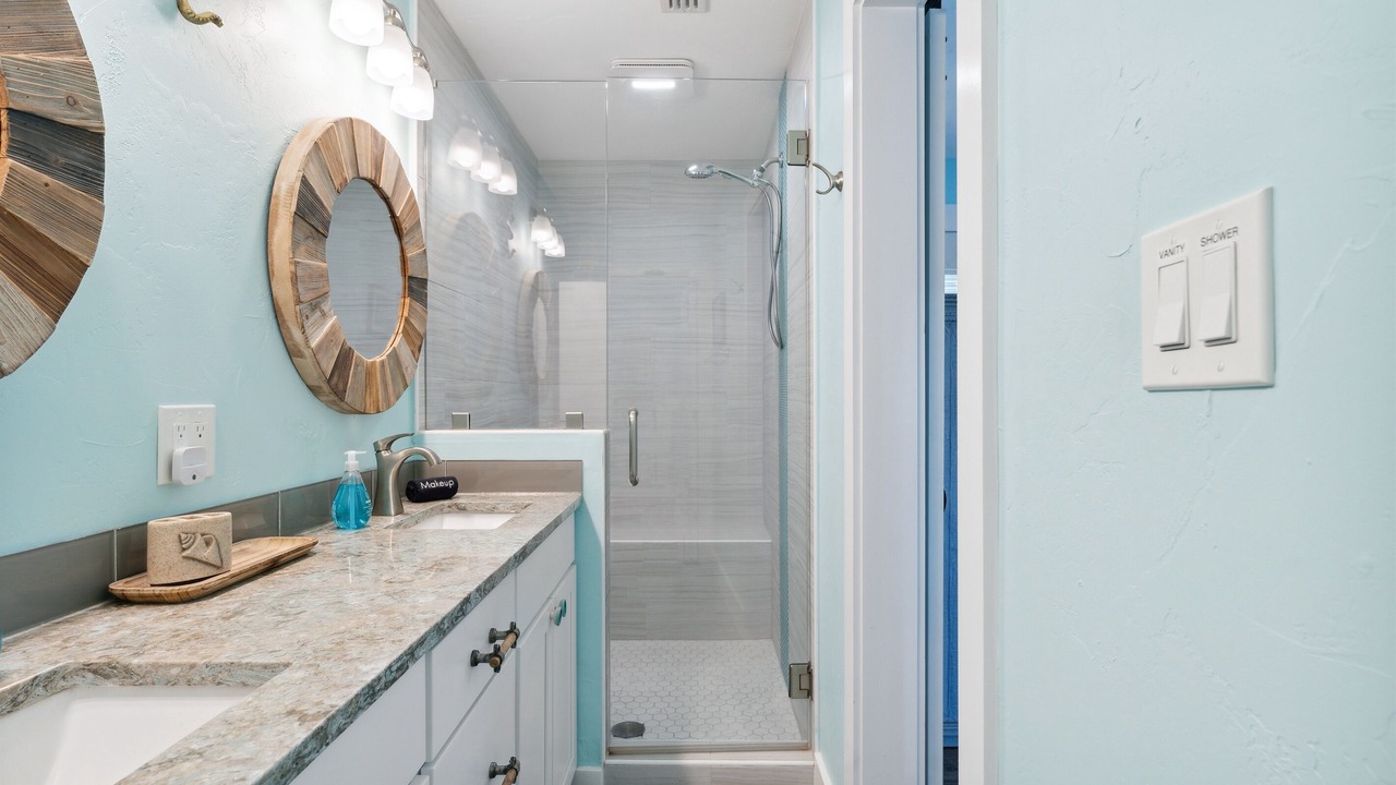 Photo of Bathroom in Holiday Isle