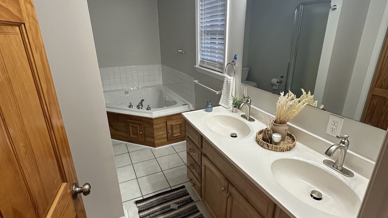 Photo of Bathroom in Brooks County