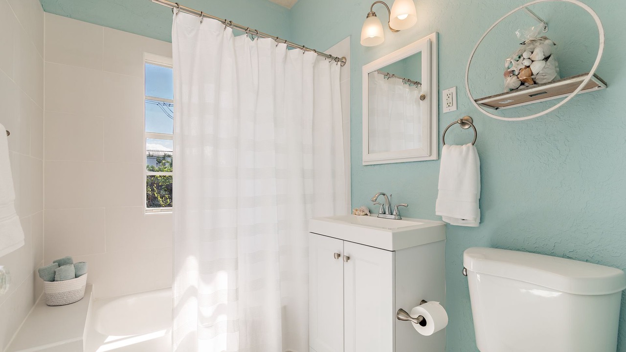 Photo of Bathroom in Flamingo Parks