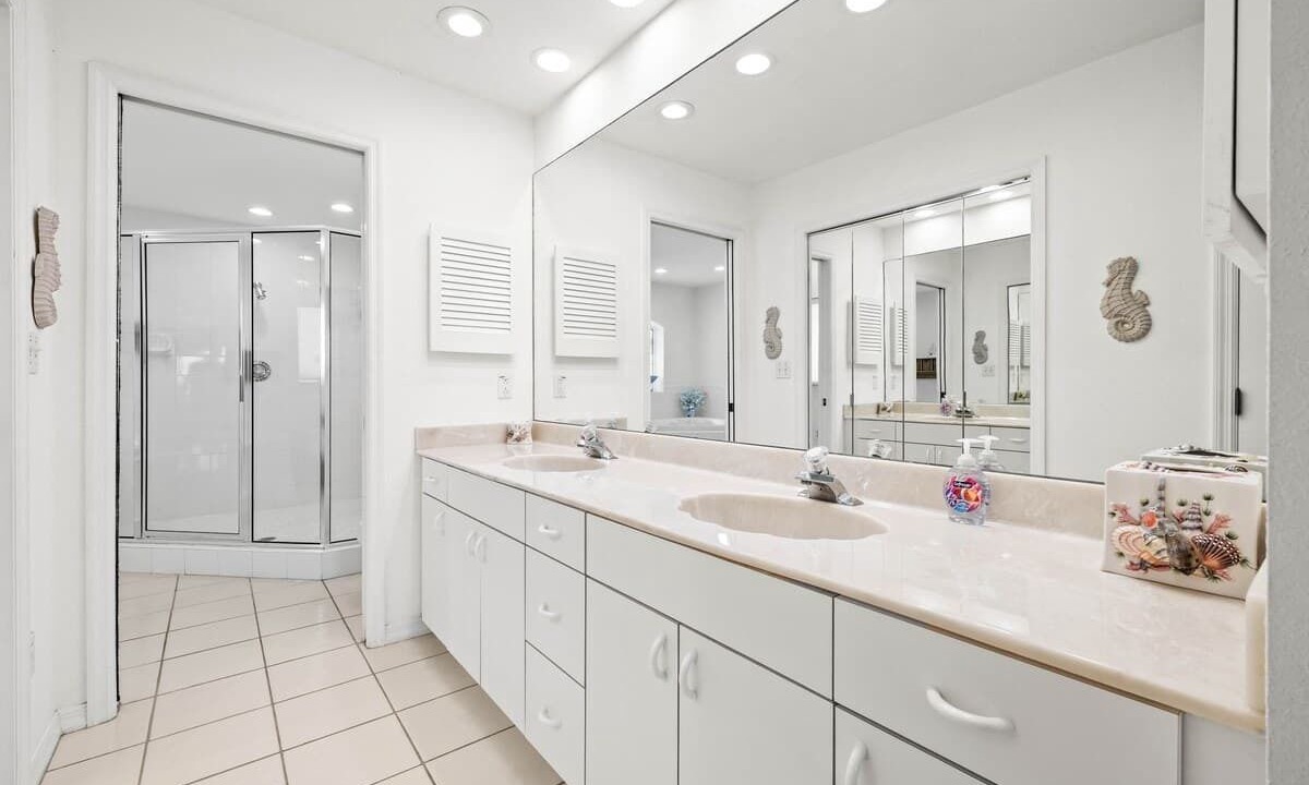 Photo of Bathroom in Redington Beach