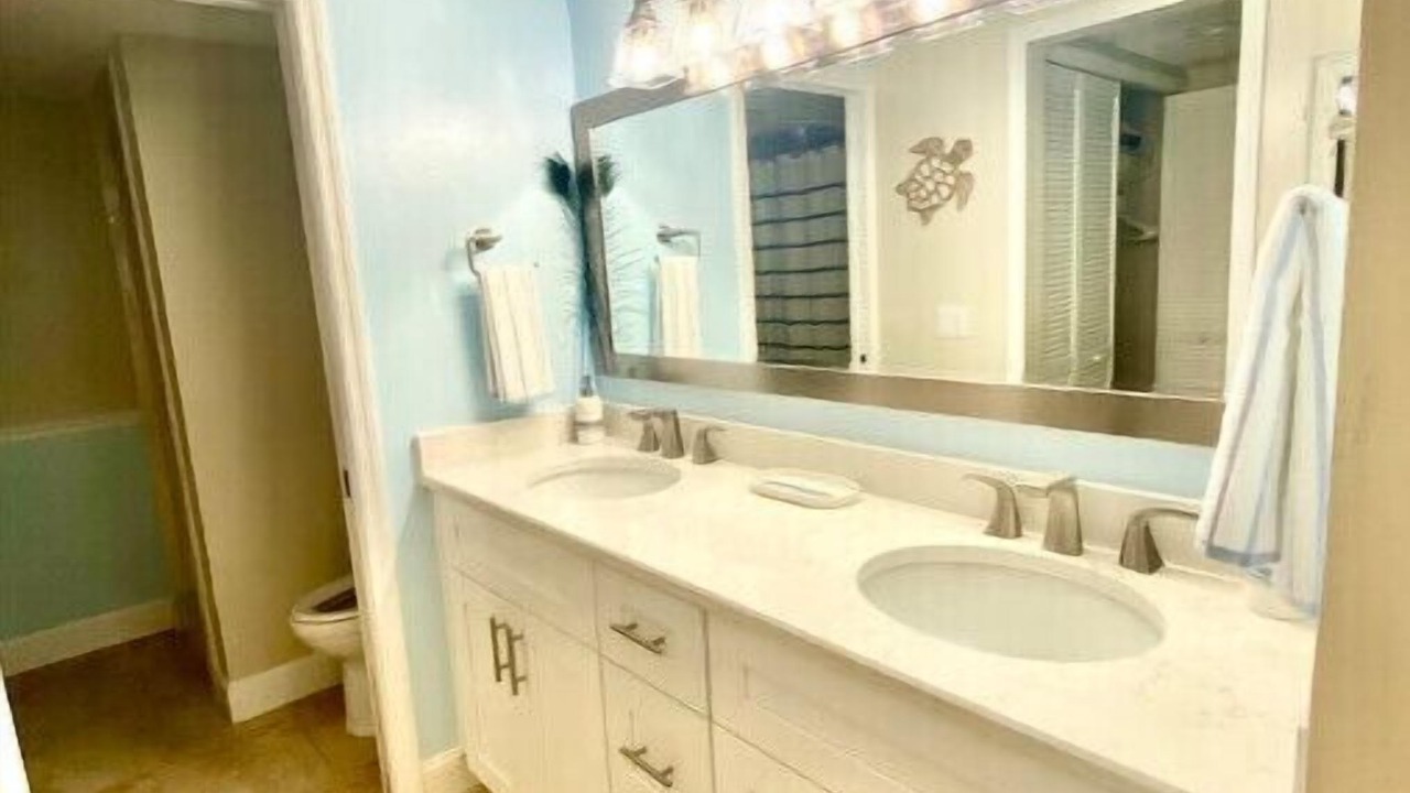 Photo of Bathroom in Port Canaveral