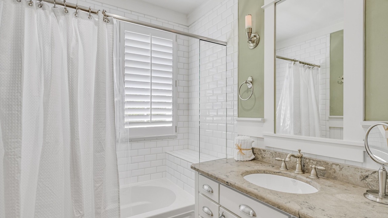 Photo of Bathroom in Forest District
