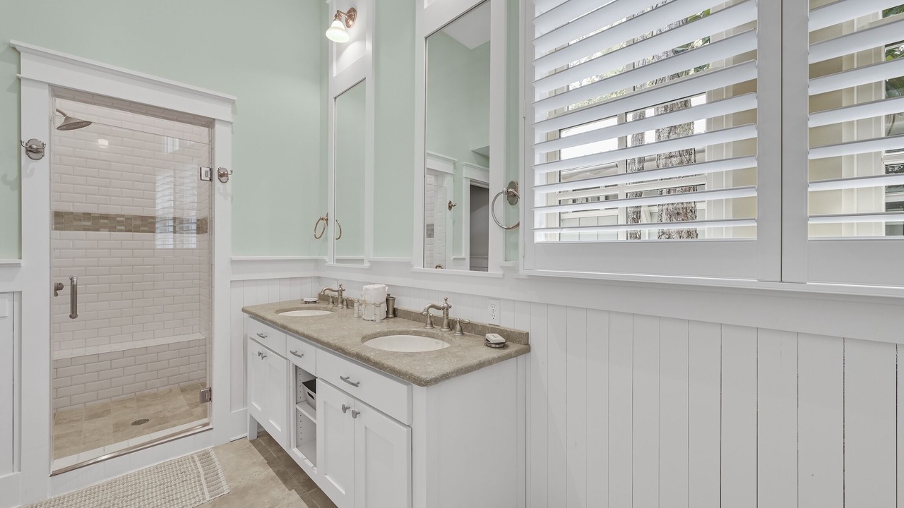 Photo of Bathroom in Forest District