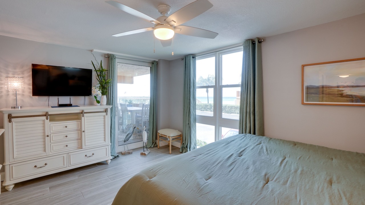 Photo of Bedroom in Redington Beach