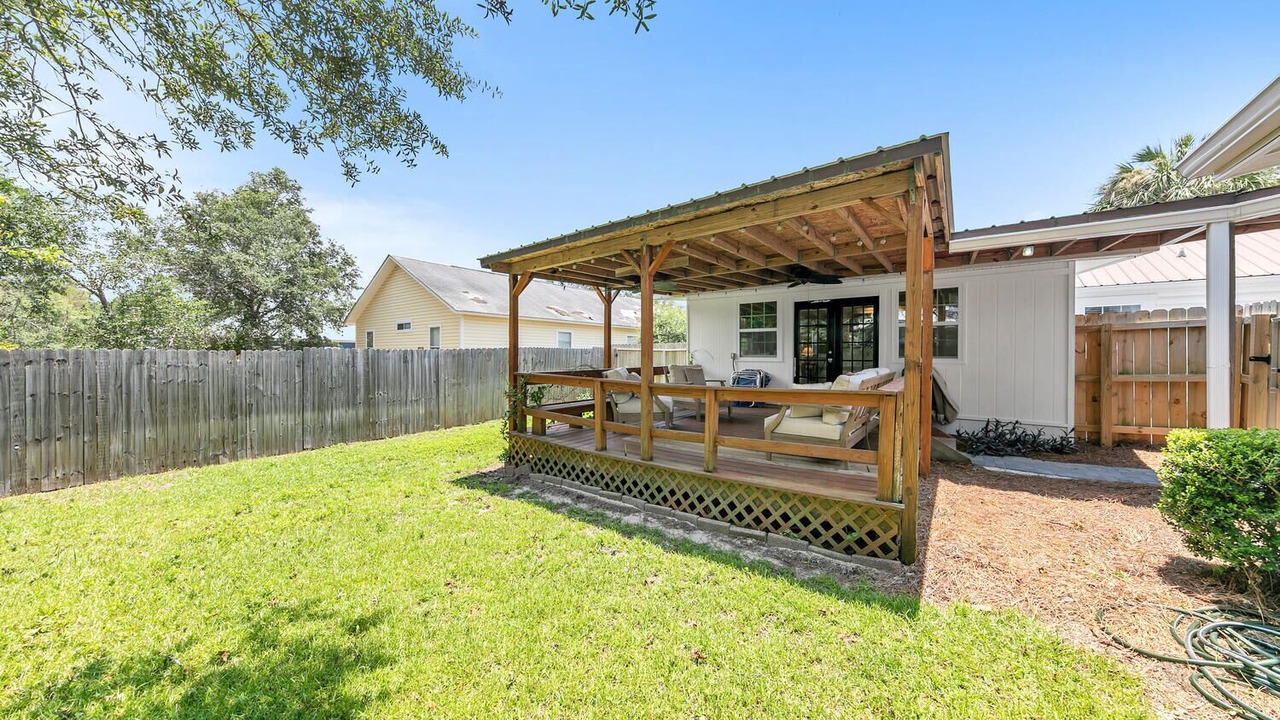 Photo of Patio Balcony in Gulfview Heights