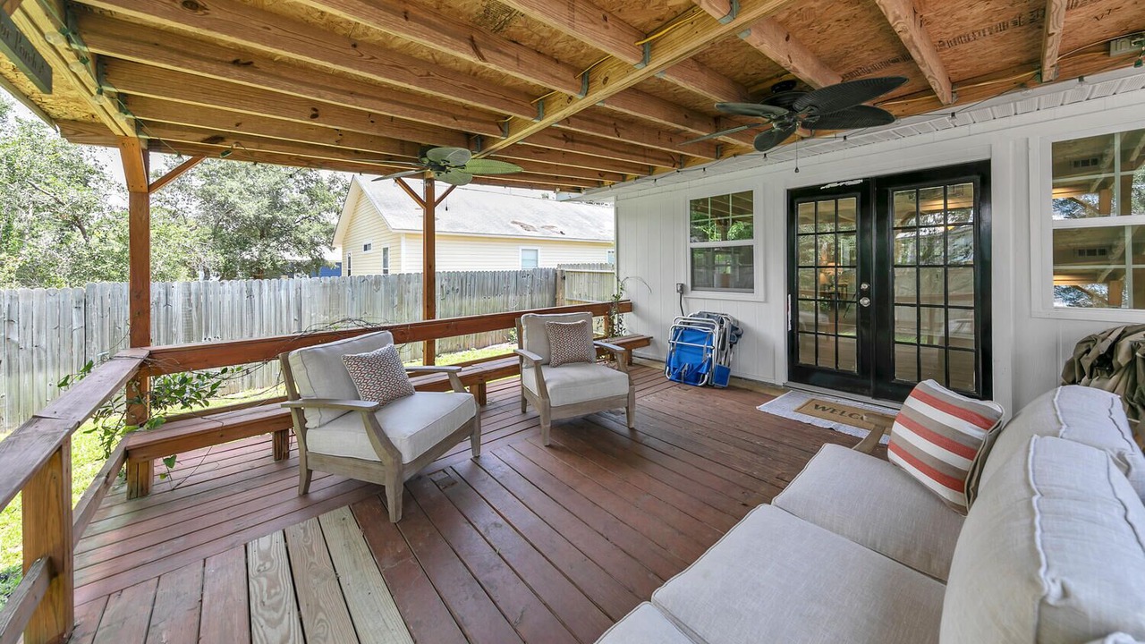 Photo of Patio Balcony in Gulfview Heights
