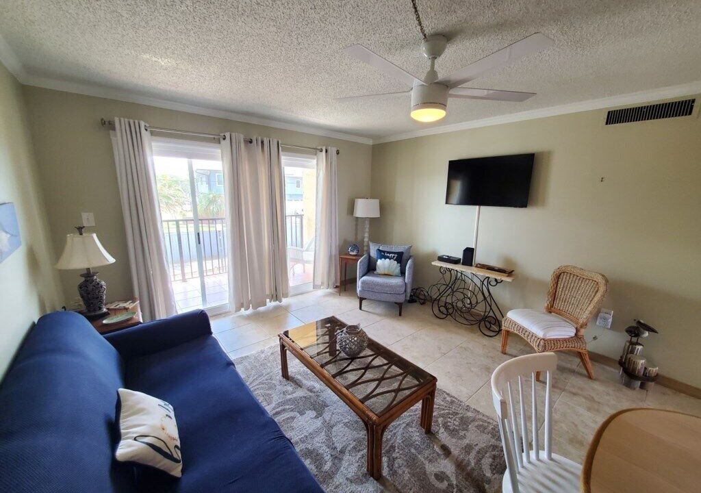 Photo of Livingroom in Crescent Beach