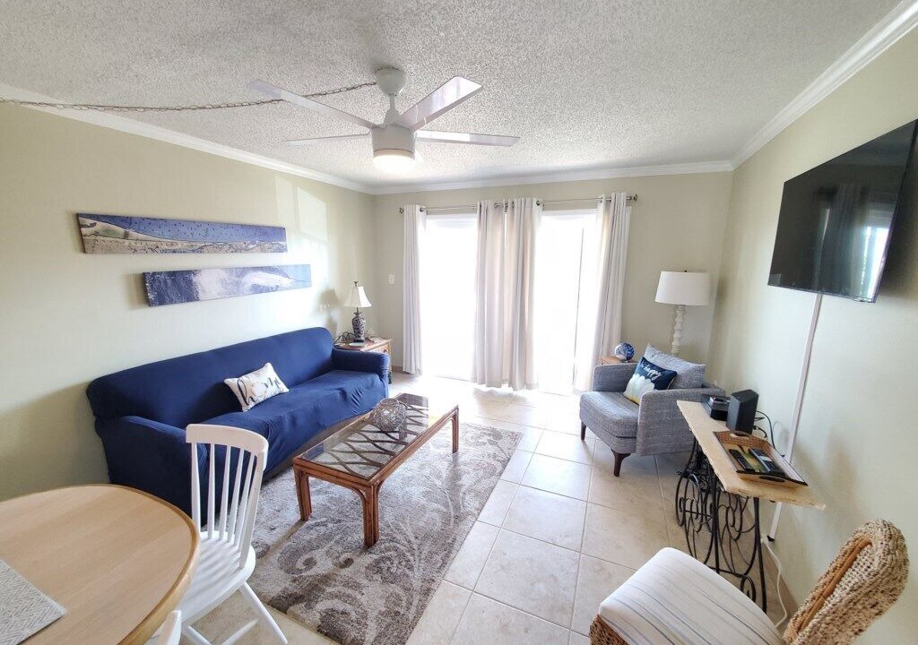 Photo of Livingroom in Crescent Beach
