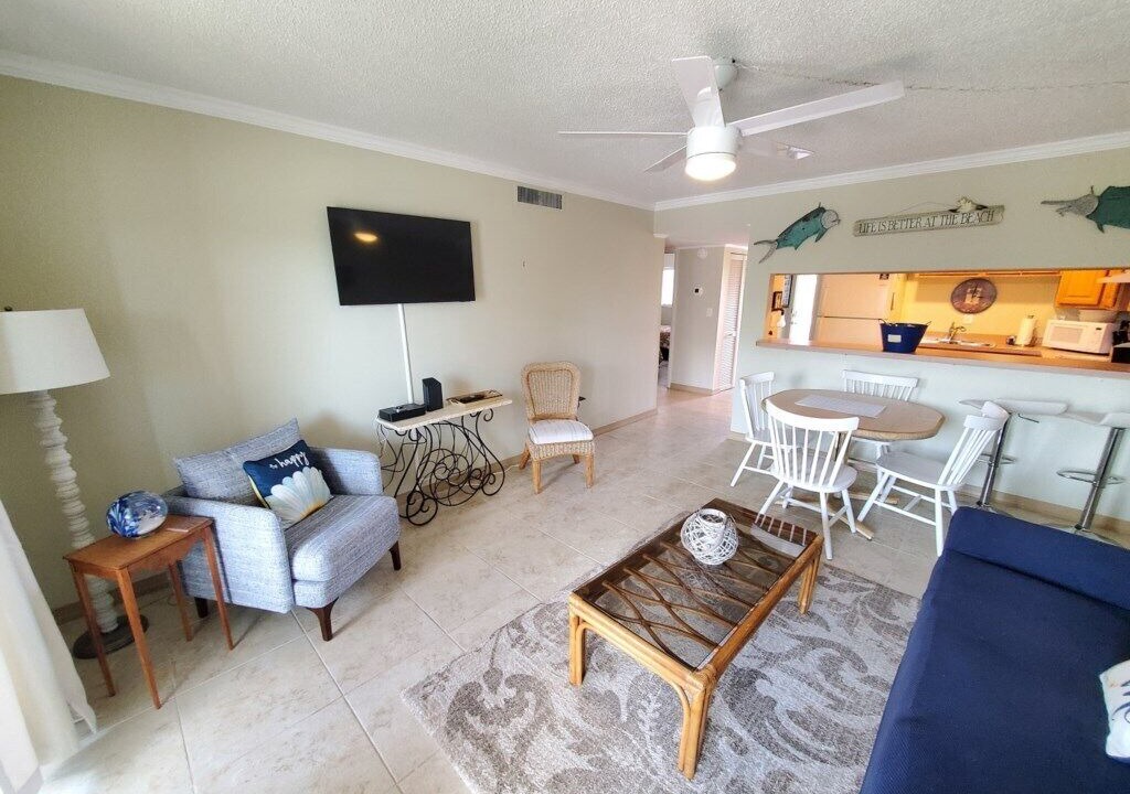 Photo of Livingroom in Crescent Beach