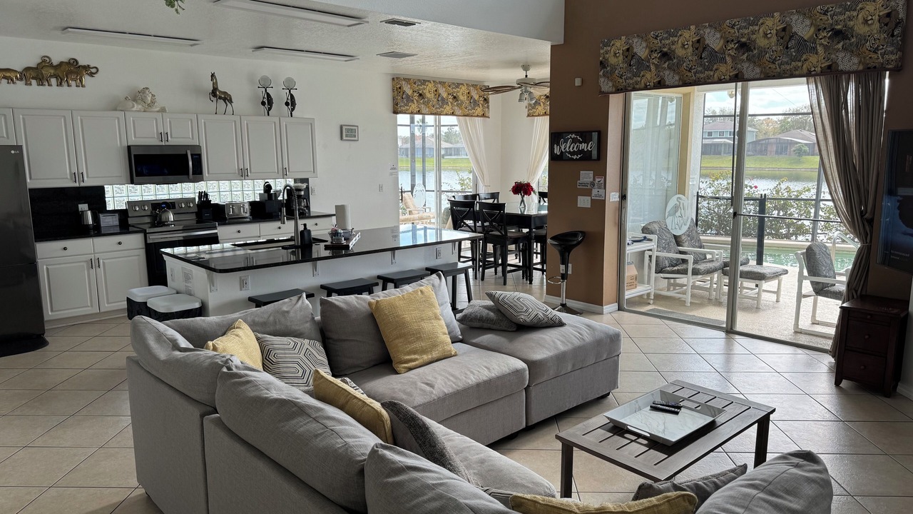 Photo of Livingroom in Sunset Lakes