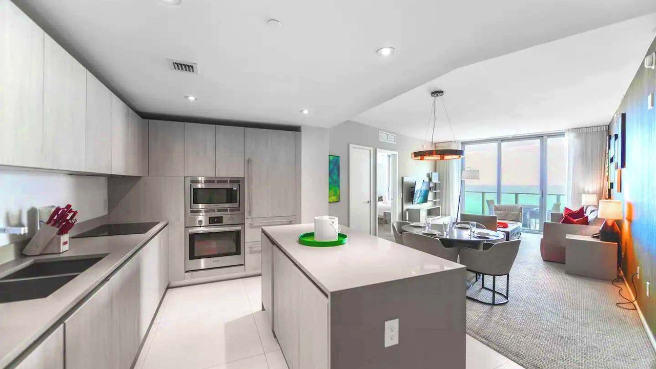 Photo of Kitchen in Hollywood South Central Beach